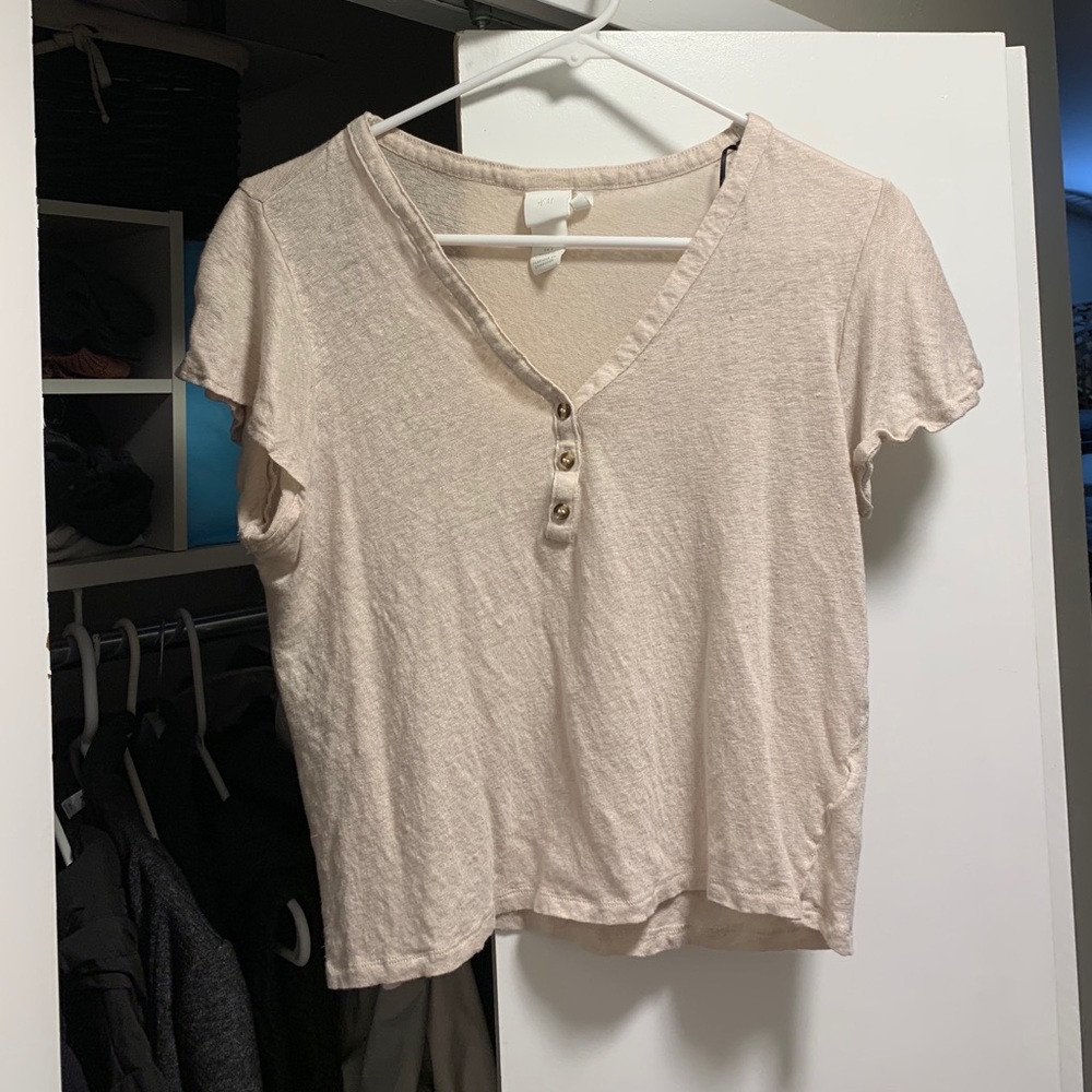 Beige linen H&M shirt w/🦋 sleeves